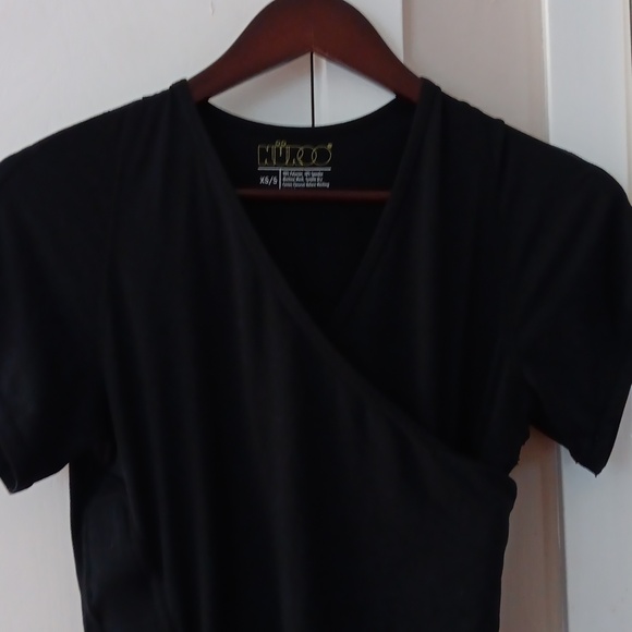 NuRoo Black Short Sleeve Pocket - Picture 2 of 5